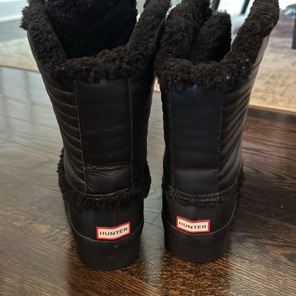 HUNTER QUILTED BLACK LEATHER RAIN BOOTS SIZE 9-LIKE NEW! - Picture 4 of 7